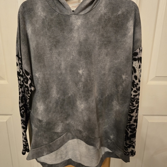 Gray Leopard Print Women's Hoodie - Picture 1 of 4